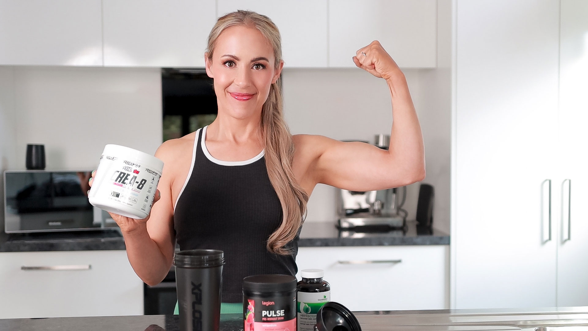 meal-plan-for-women Nutrition coach for women in the kitchen.